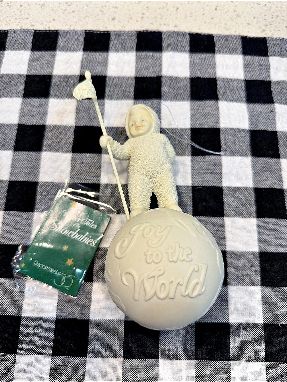 Snowbabies Joy to the World Christmas Ornament with Box Like New